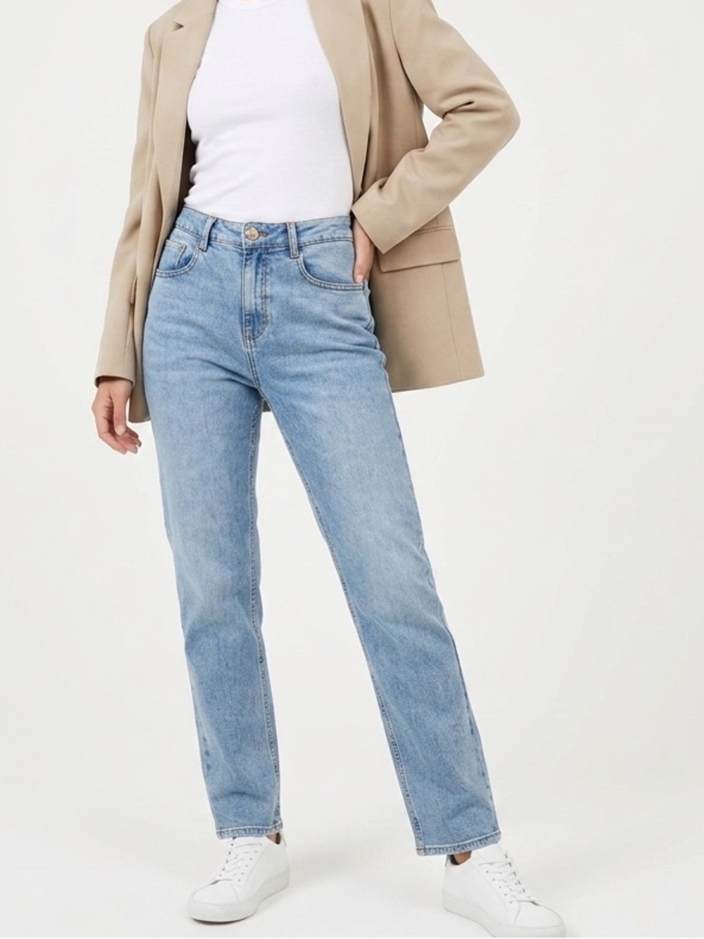 NEW Anthropologie Pilcro Straight-Leg Women’s Jeans size 28 Light Blue Wash
